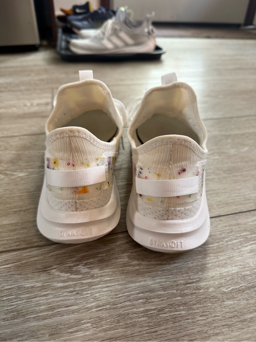 New Balance DynaSoft Women’s Cream Knit Slip-On Sneakers with Pastel Floral Heel - Picture 4 of 6